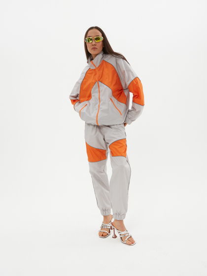 Серые спортивные Джоггеры с мандариновой вставкой из курточной ткани