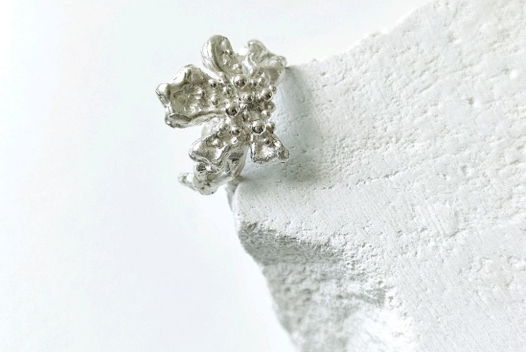 Серебряное кольцо ручной работы "Цветок сакуры"