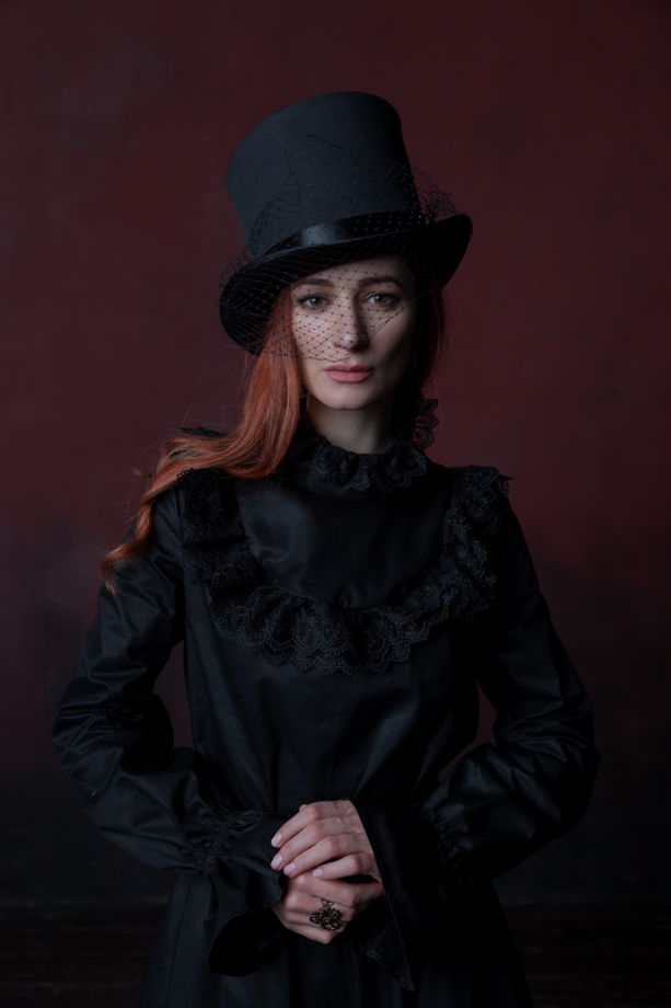 Блузка Brontë из поплина с кружевом чёрная