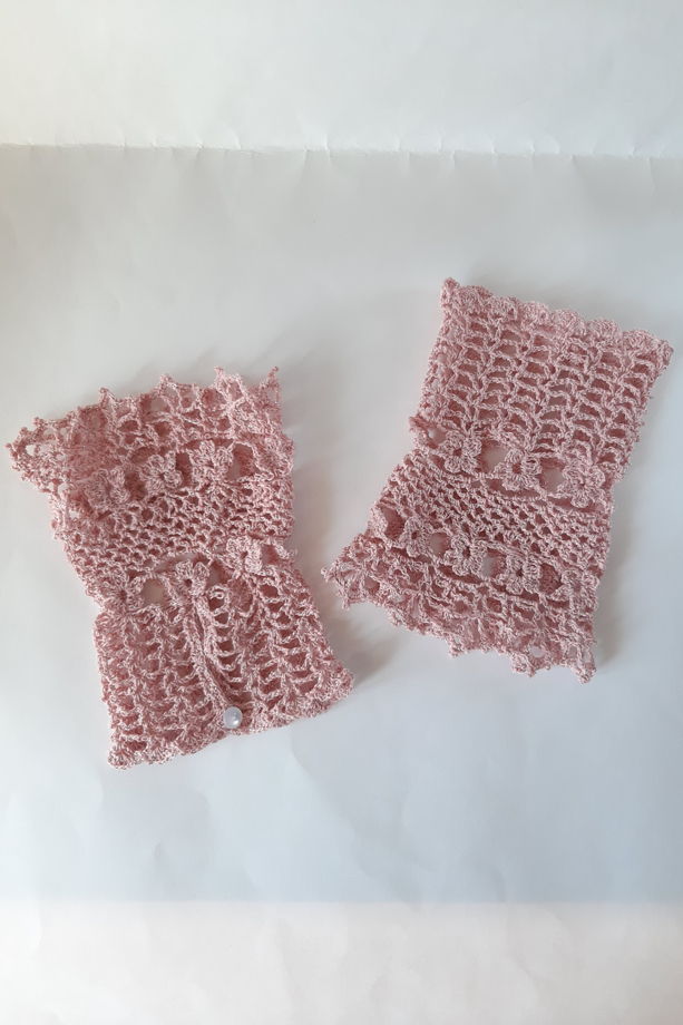Ажурные манжеты вязаные из хлопка с люрексом розовые