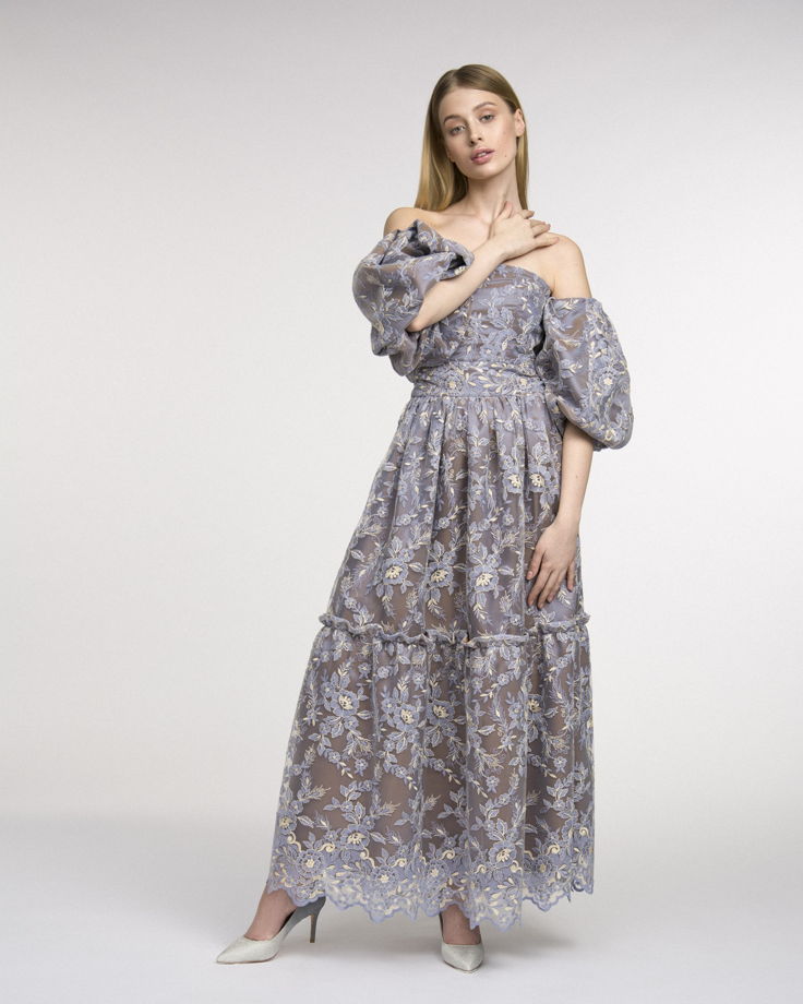 Платье вечернее длинное из светло-сиреневого итальянского кружева от Masha Leonova