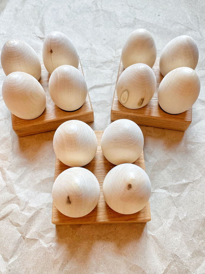 Набор из 4-х яиц на подставке