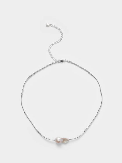 Чокер из серебряных трубочек с вставкой жемчужина