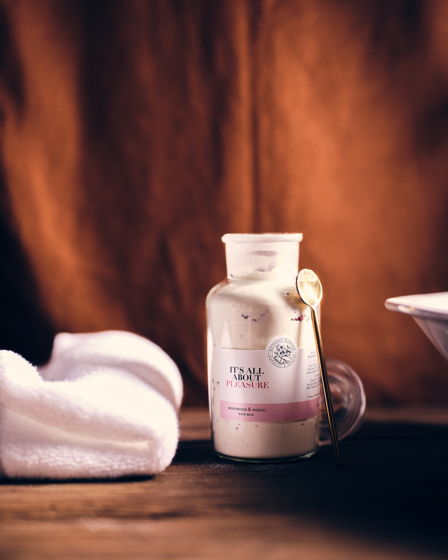 Молоко для ванной «Розовое дерево & Нероли»