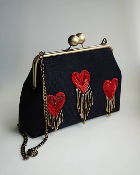 Женская сумочка с фермуаром "Королева сердец"