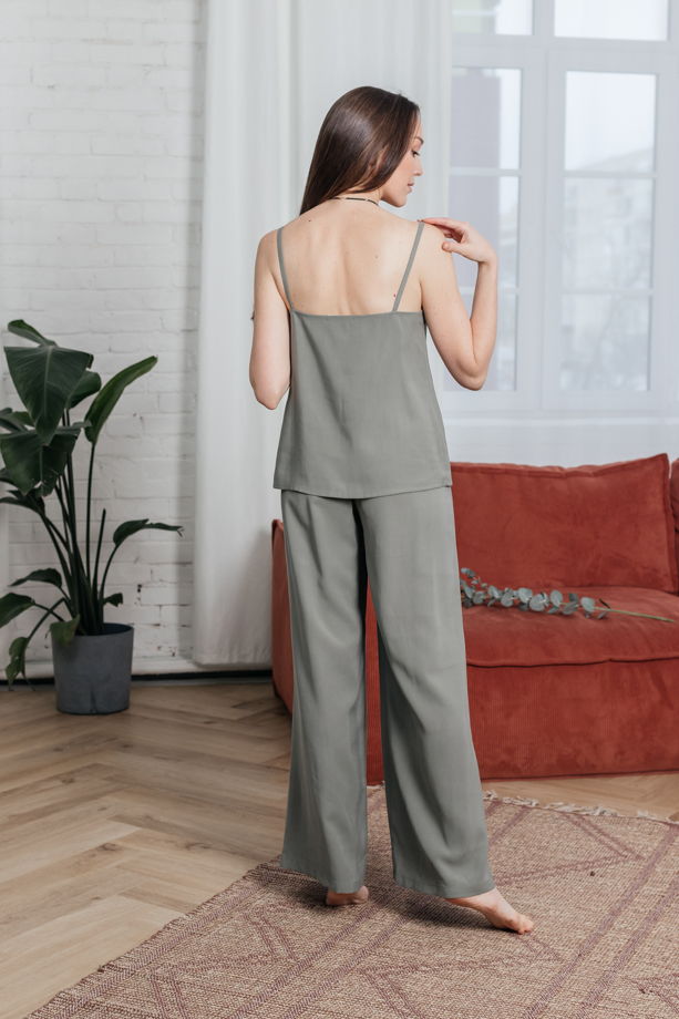 Комплект домашней одежды: топ и брюки из тенселя