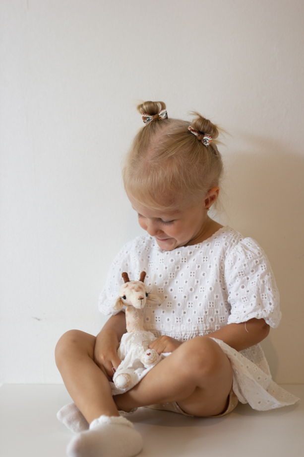 «Жираф» в белом платье игрушка тедди подарок ручной работы