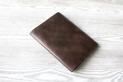 Обложка  для паспорта, коричневая, из натуральной кожи пулл-ап