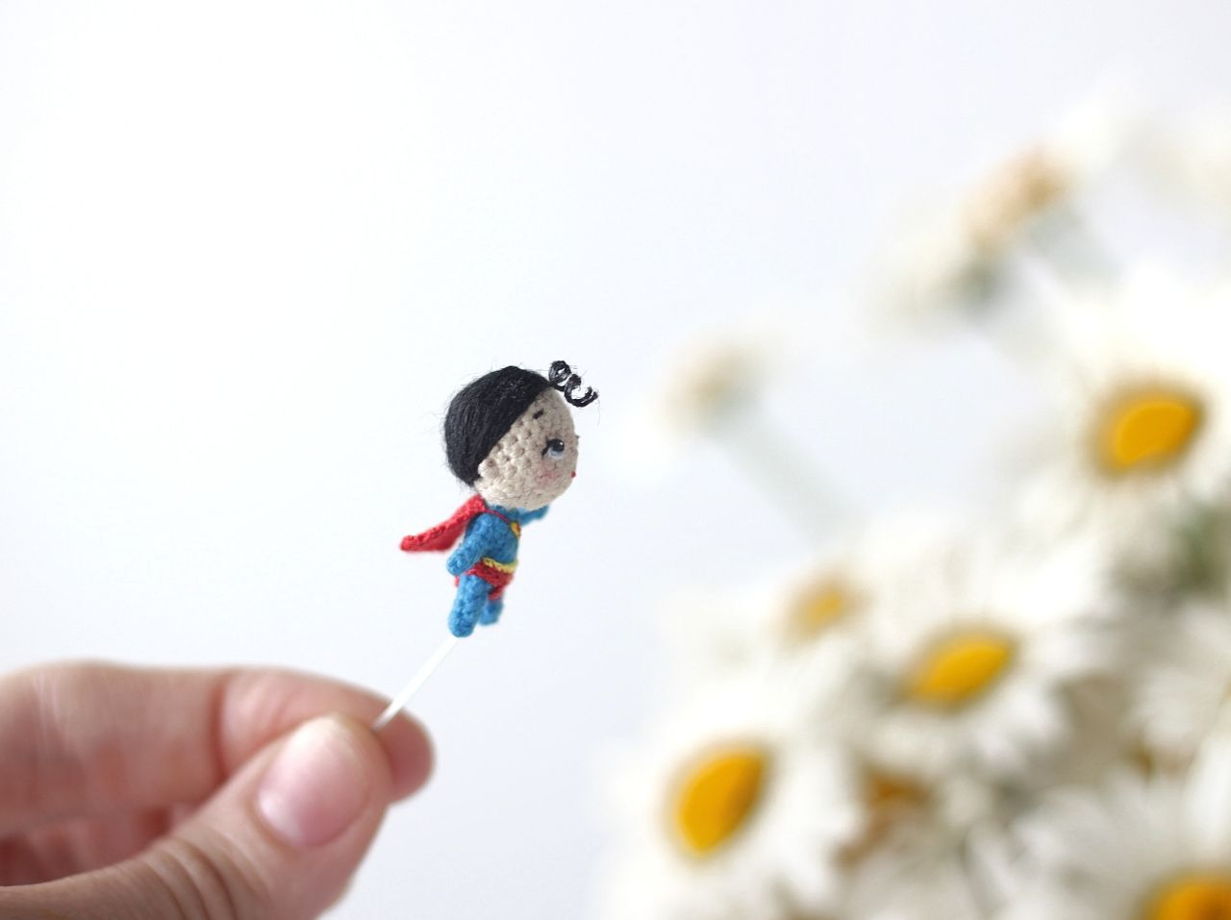 Супермен кукла прикольный подарок для парня.