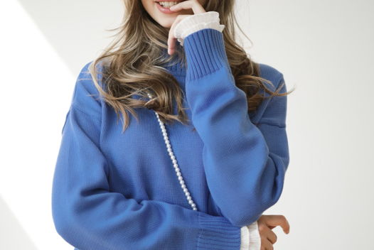 Свитер синий с воротником