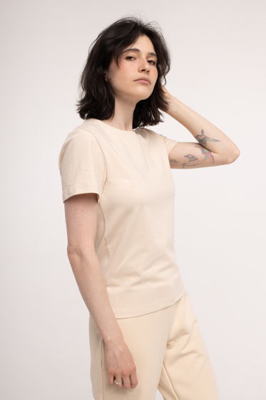 Женская трикотажная классическая футболка цвет светло-бежевый, размеры S M