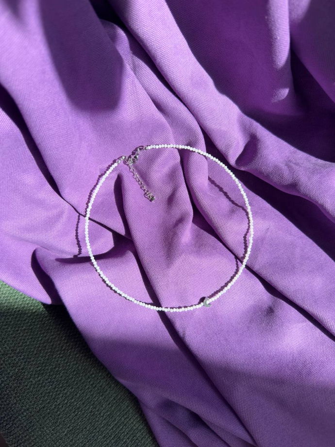 Миниатюрный чокер из лунного камня