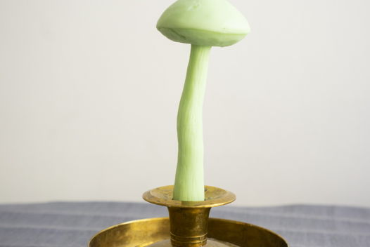 Столовая свеча ручной работы "Подосиновик" цвет салатовый