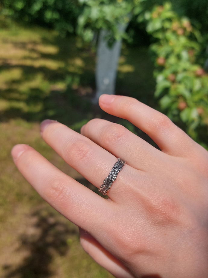 Серебряное кольцо "Бересклет", размер 15 - 18