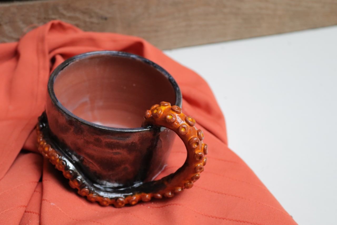 Чашка октопус керамика