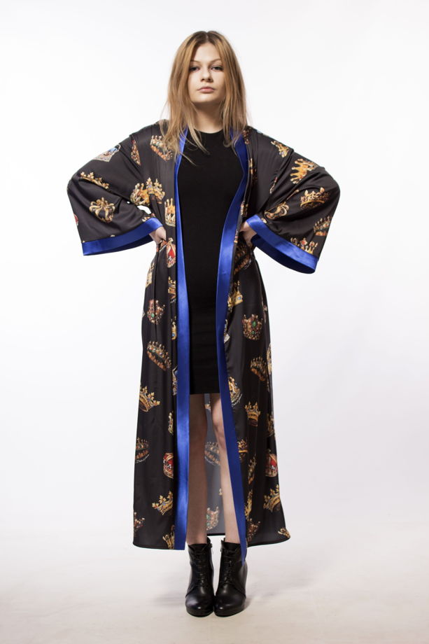 Кимоно из шёлковой ткани короны
