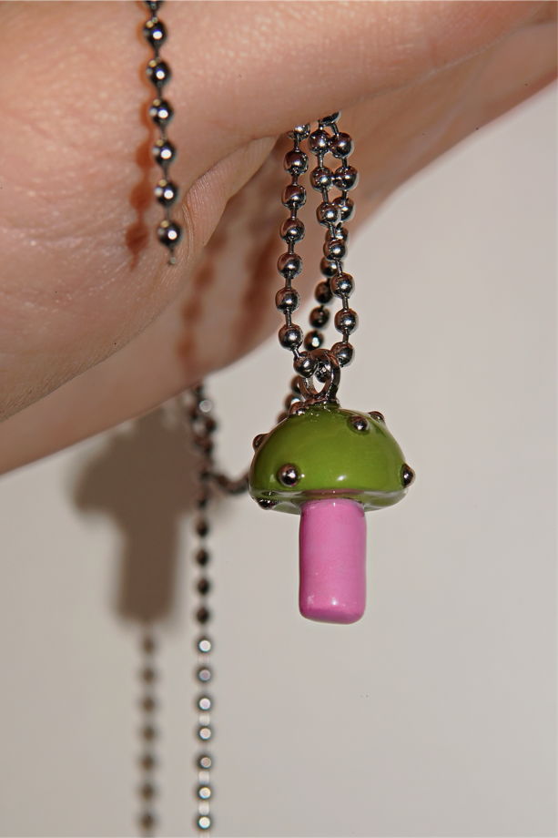 Разноцветный кулон-гриб ручной работы «Фиона»