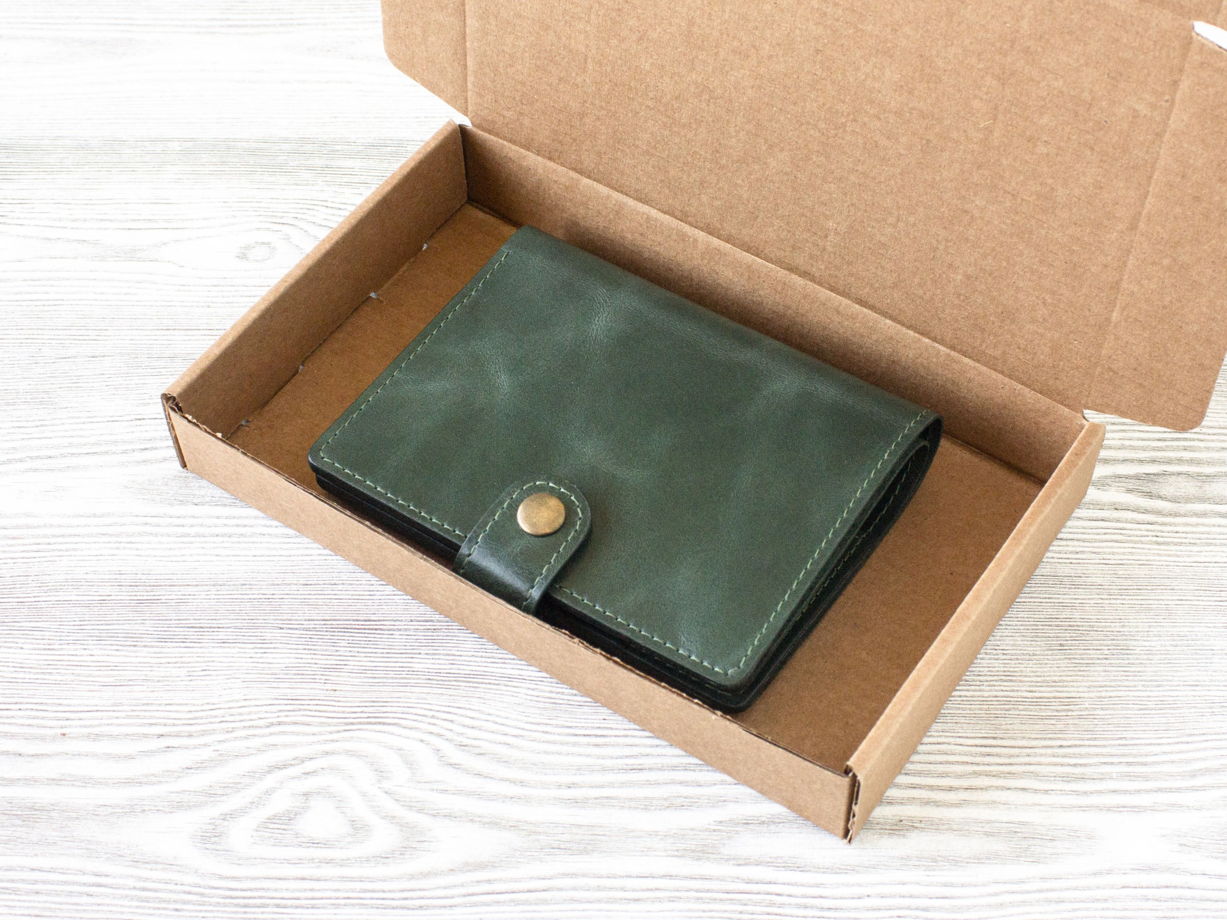 Портмоне из натуральной кожи для прав, СТС, банкнот, пластиковых карт, паспорта, страховки. VIRKUNEN