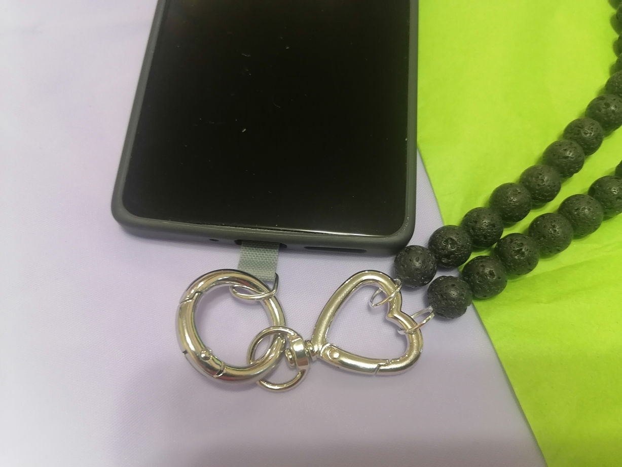 Обвес на телефон из натурального агата.
