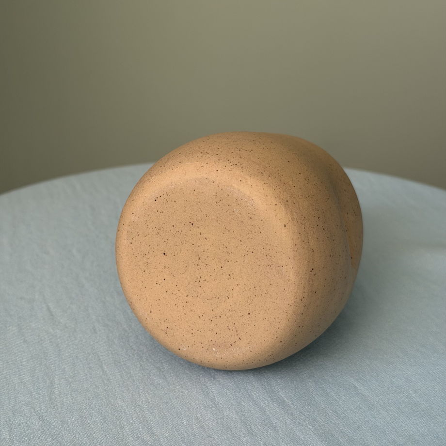 Ваза-бутылка бежевая ручной работы "Песок"