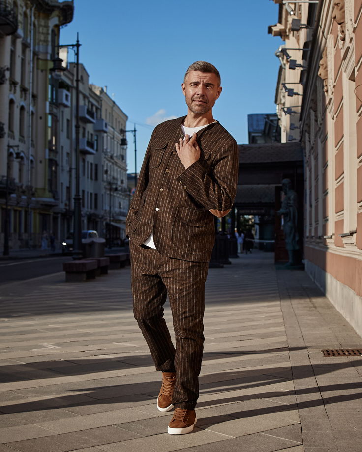 Пиджак в полоску, коричневый