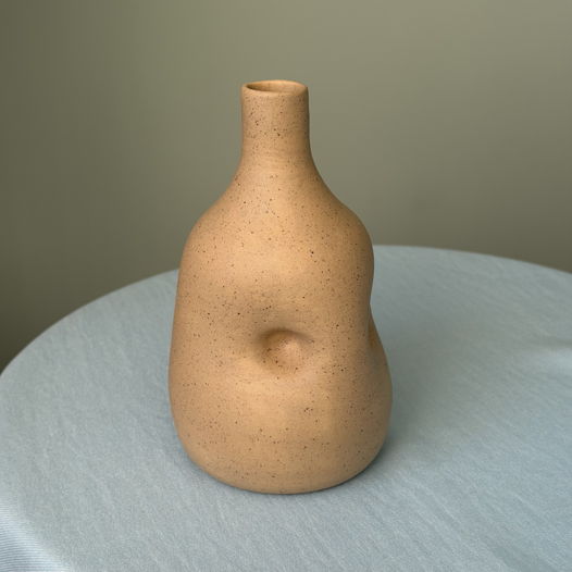 Ваза-бутылка бежевая ручной работы "Песок"
