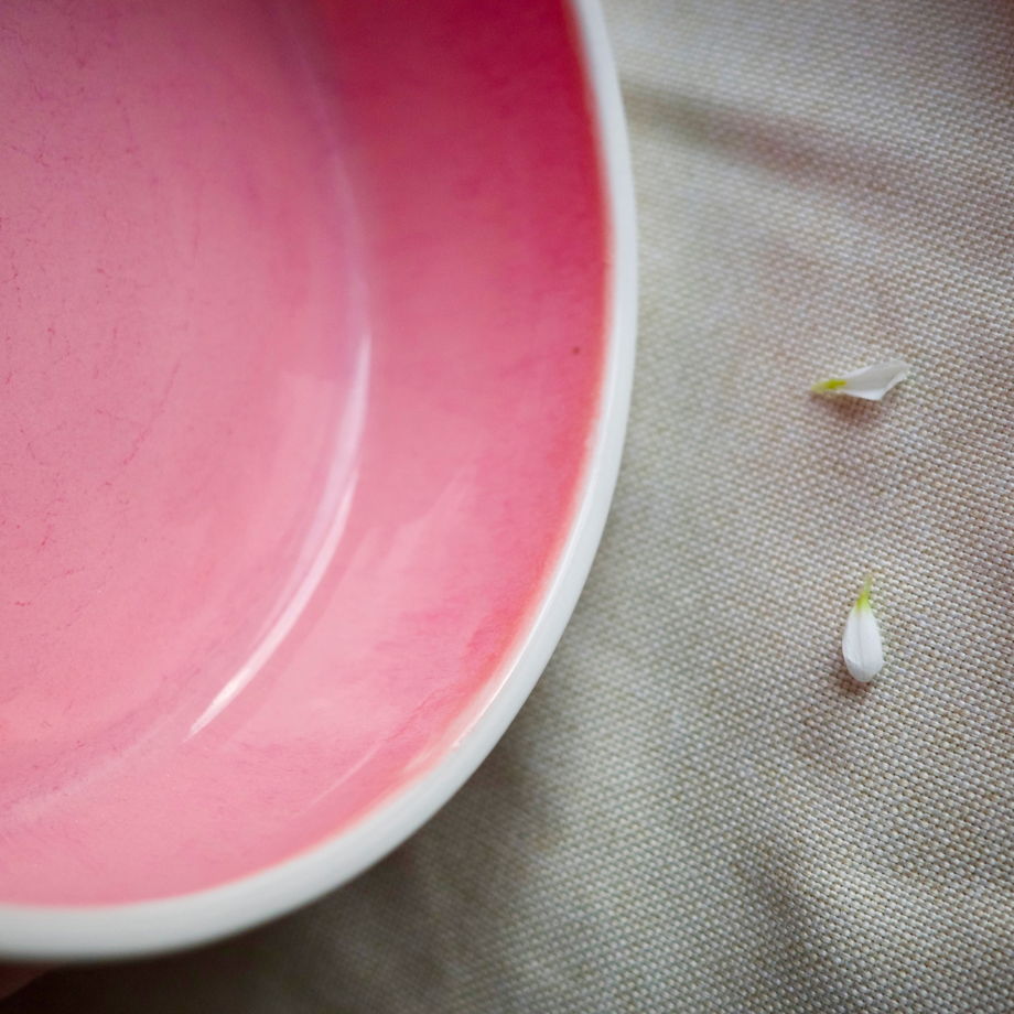 Миска бело-розовая ручной работы "Colors"