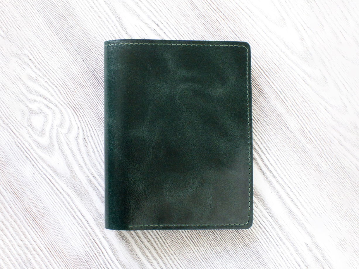 Портмоне из натуральной кожи для прав, СТС, банкнот, пластиковых карт, паспорта, страховки. VIRKUNEN