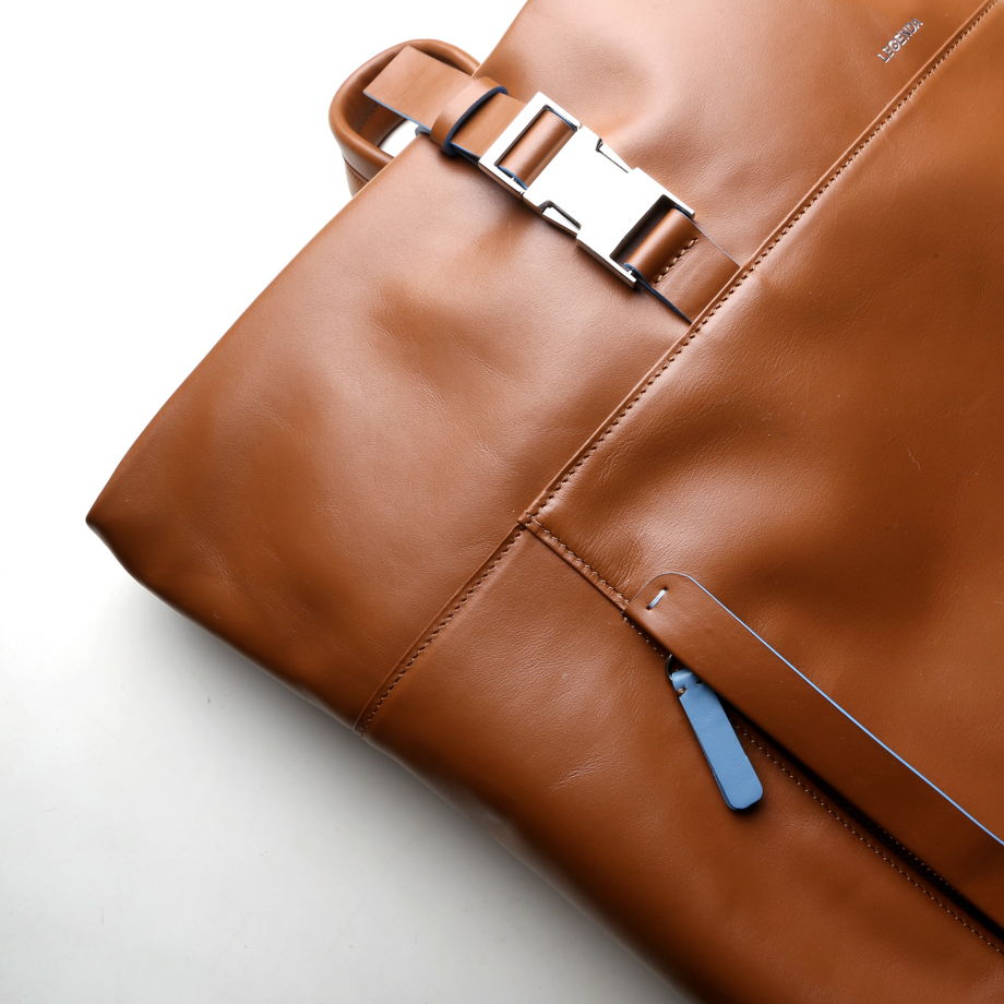 Кожаный рюкзак коньячного цвета с карманом для ноутбука