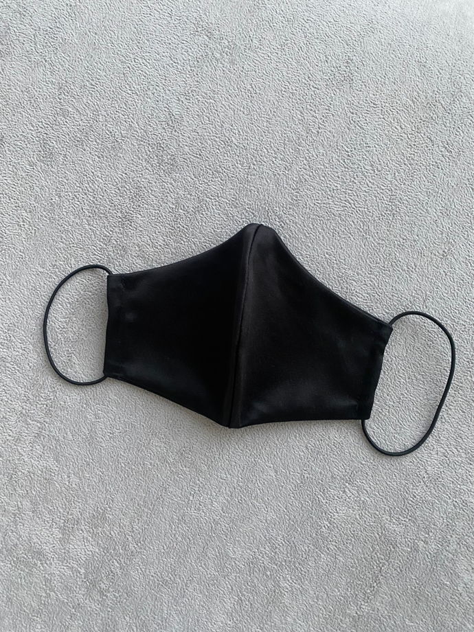 Маска для лица из вискозного шелка в чёрном цвете мужская