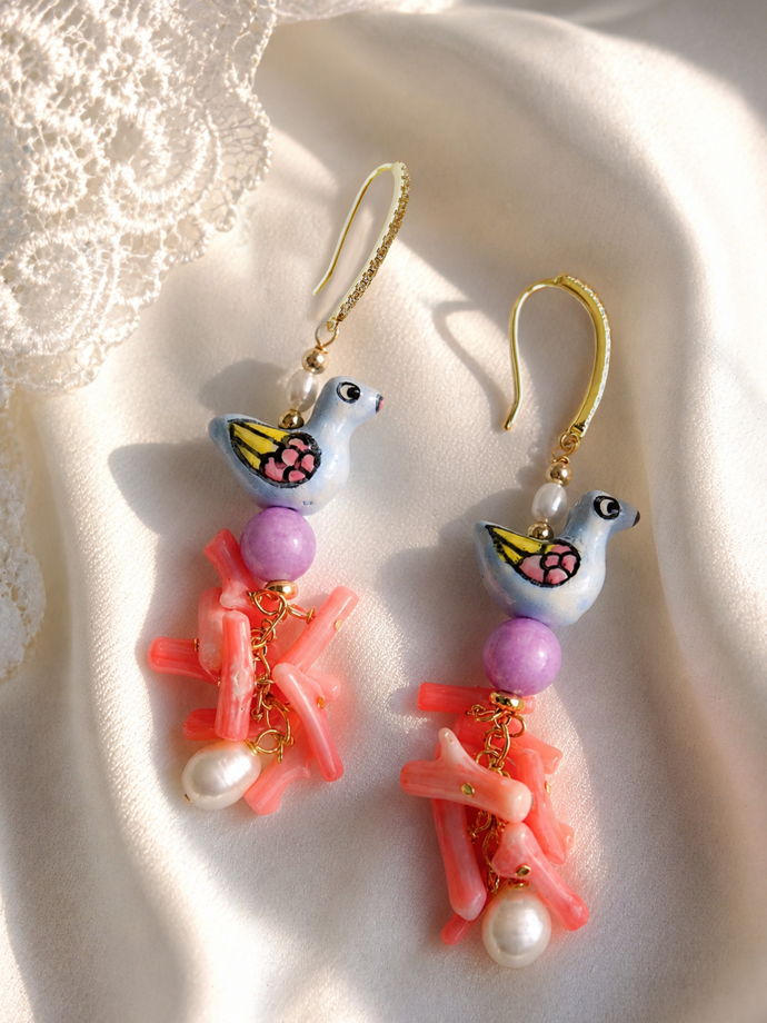 Серьги из керамики и кораллов Голубая уточка