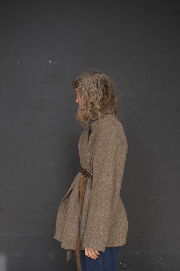 зимнее короткое шерстяное пальто на подкладке "серый орех"