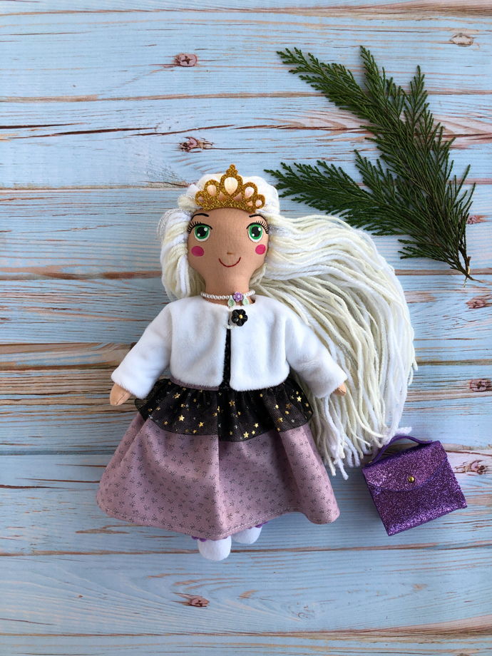 Текстильная кукла с одеждой "Снежная королева"
