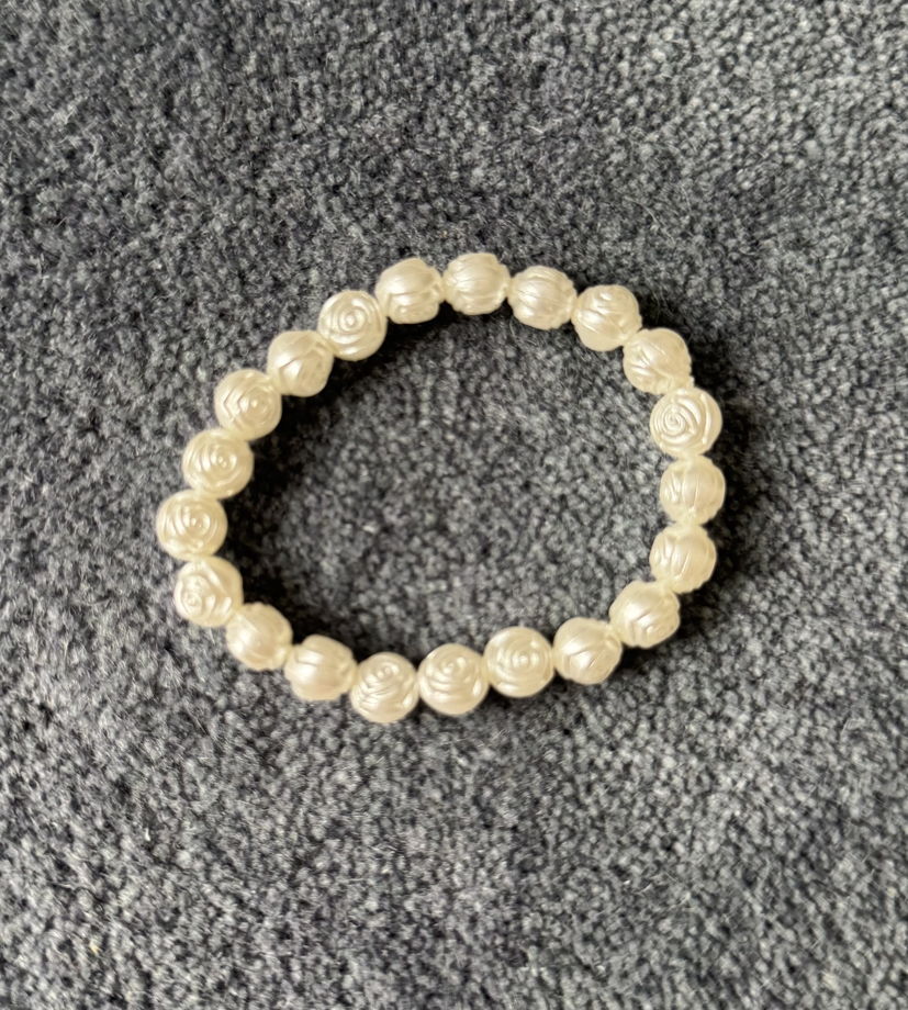 Браслет из бусины розочек из коллекции "Dream Pearls" Ani.g.bracelets