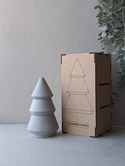 Набор новогодних ароматических свечей из соевого воска в форме елки ALVA в дизайнерской упаковке  (светлый серый)