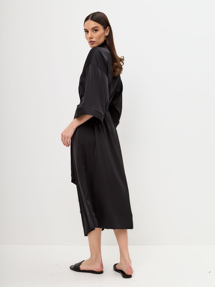 Шелковый черный длинный халат-кимоно с тесьмой на рукавах для аксессуара с перьями 5 STAR HOME