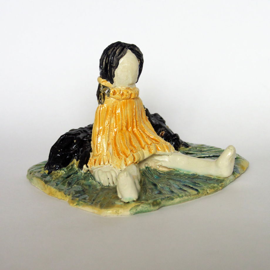 Керамическая скульптура, статуэтка "Девочка с собакой"