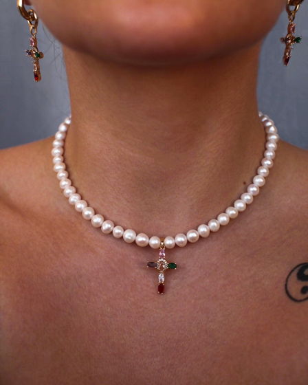 Комплект: ожерелье из жемчуга и серьги с Крестами