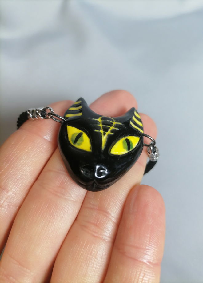Браслет Bastet (Бастет) на шнурке со стопером (без золочения)