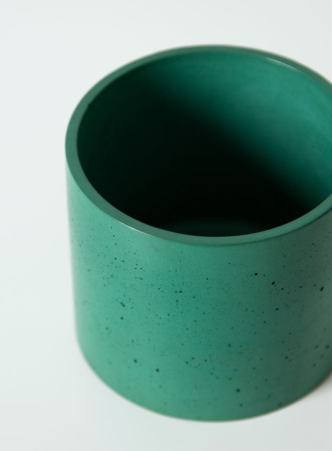 Кашпо бетонное для декоративно-лиственных растений