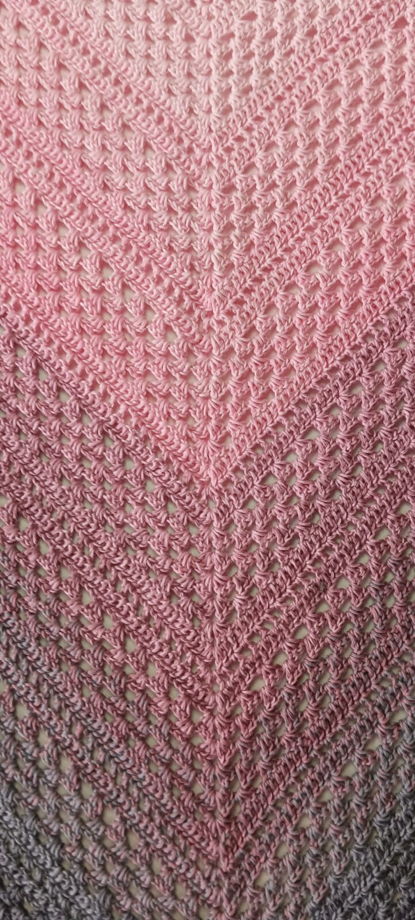 Бактус ручной работы "Очарование" в розово-серых тонах