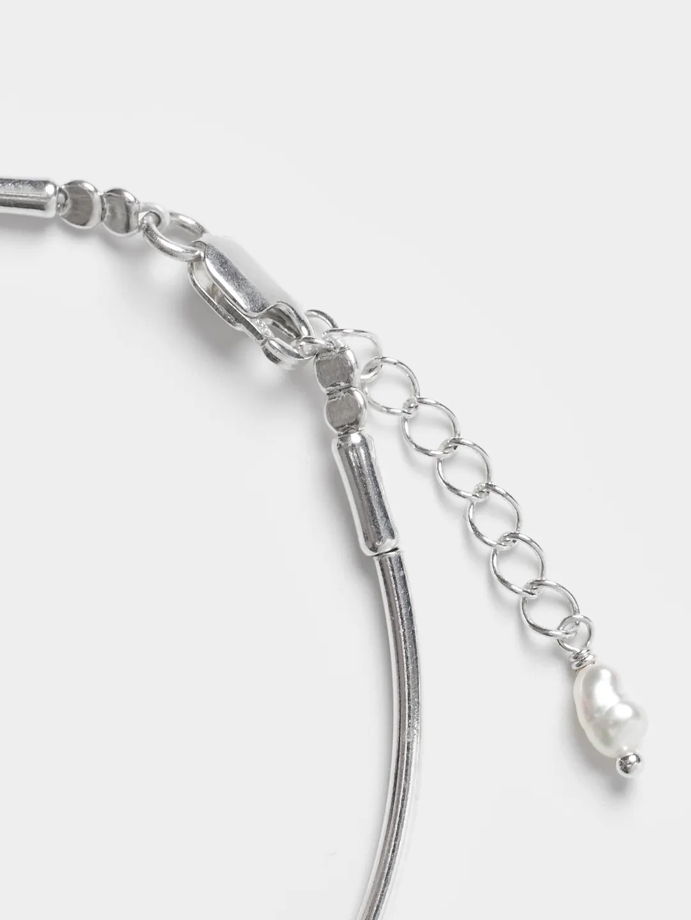 Чокер из серебряных трубочек с вставкой жемчужина