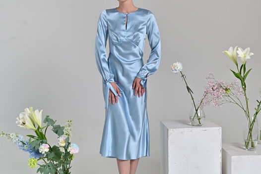 Платье из натурального итальянского шелка в размере S