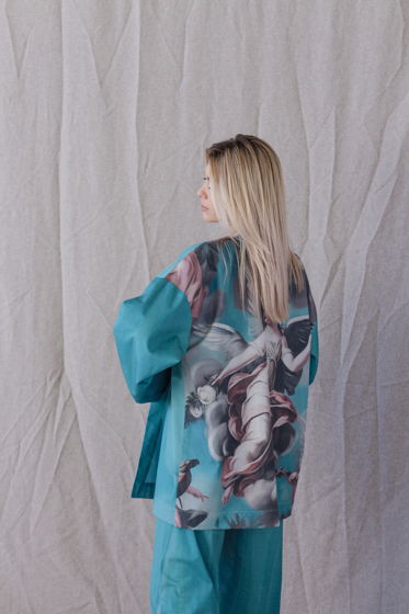 Костюм с кимоно в пижамном стиле с принтом в бюрюзовом цвете