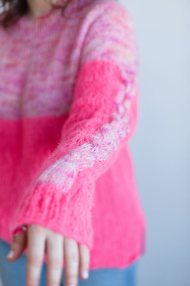 Ярко-розовый джемпер оверсайз из шерсти альпака и мохера