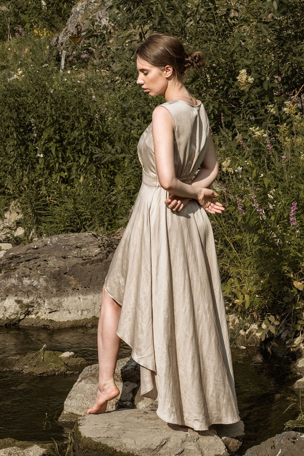 Платье Вайна с асимметричным подолом, бежевый