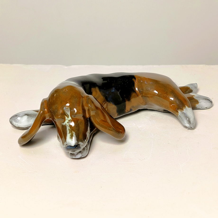 Статуэтки собаки бассеты и корги