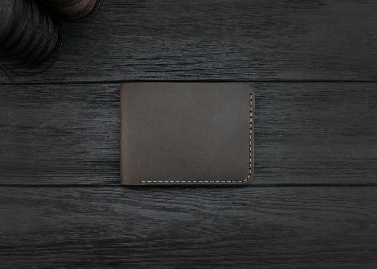 Бумажник кожаный мужской ручной работы коричневый HELFORD Рединг