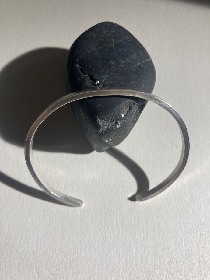 Браслет серебряный тонкий