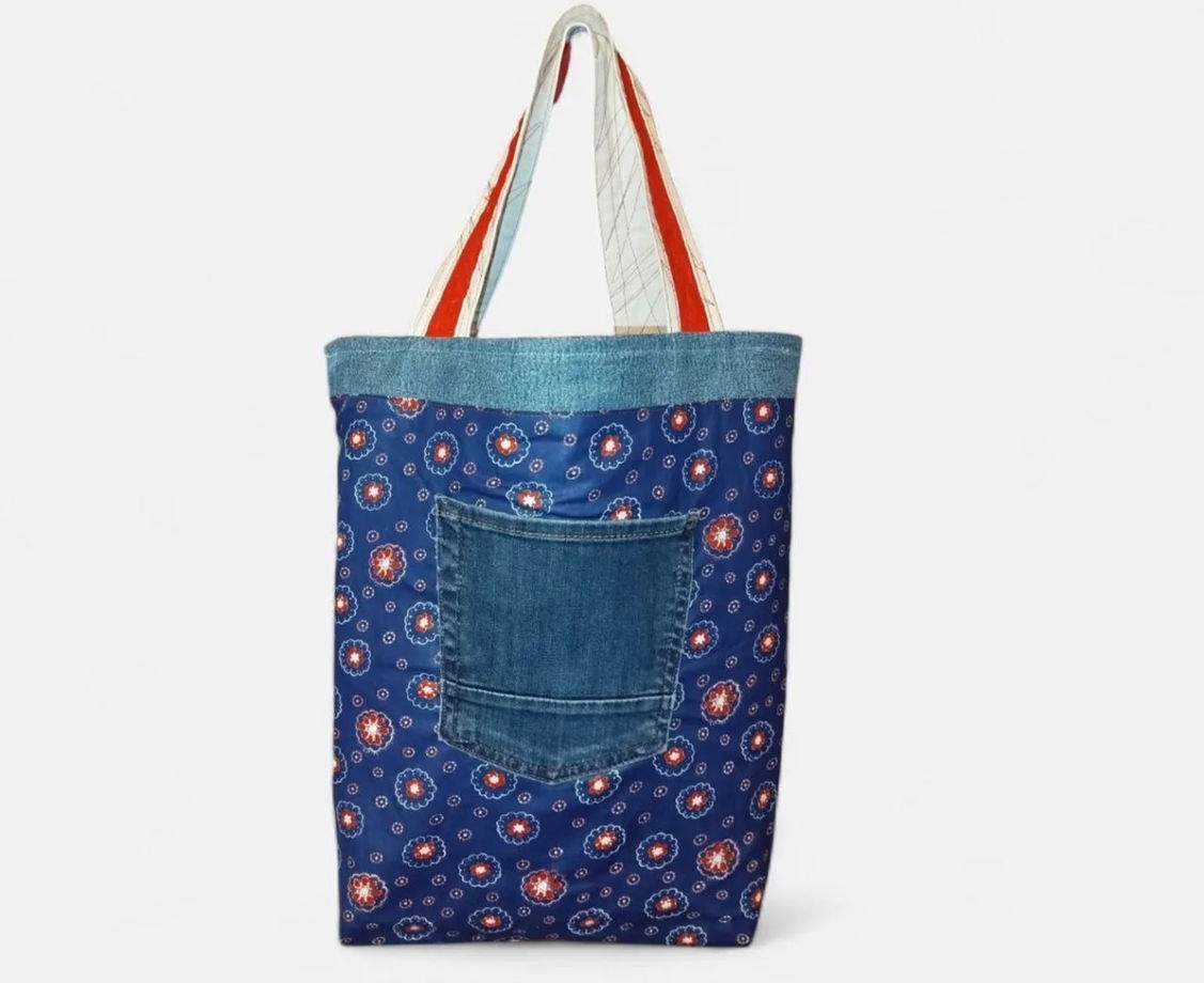 Сумка из переработанного денима ручной работы